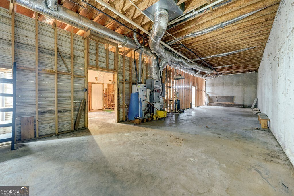 9327 Highway 52 Chatsworth - 33