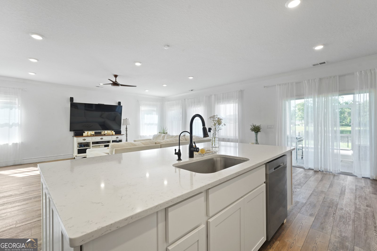 152 College Street Kingsland - 27