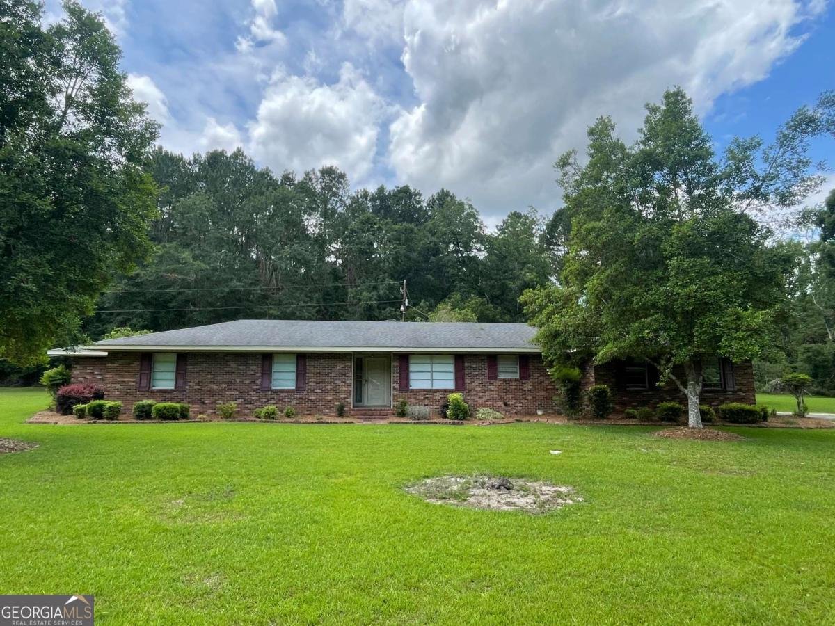 404 Baker Street Glennville - 1