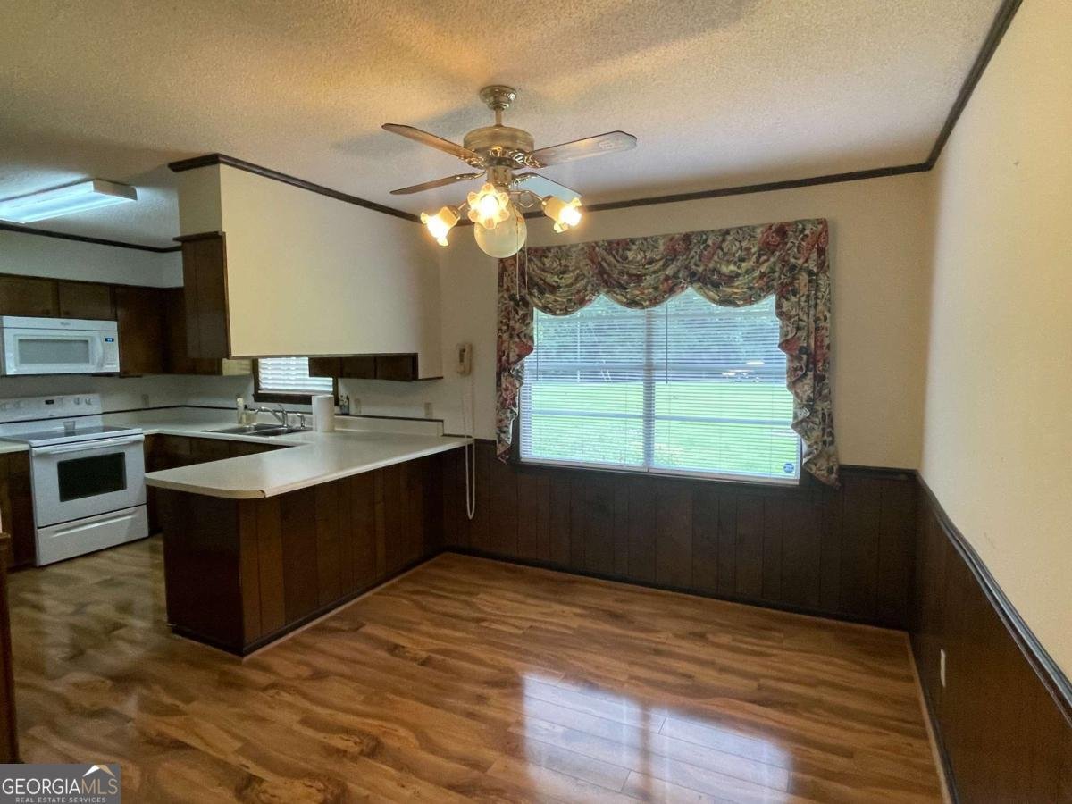 404 Baker Street Glennville - 10