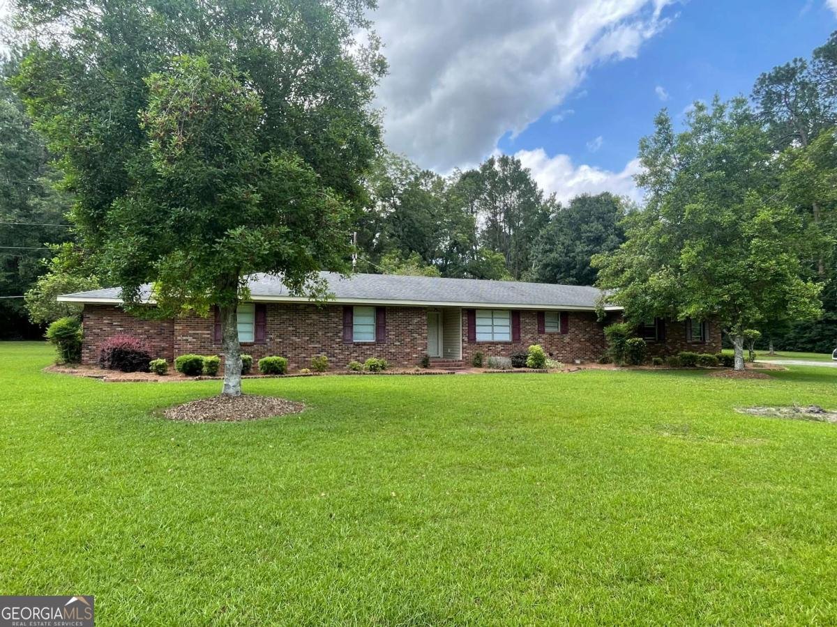 404 Baker Street Glennville - 2