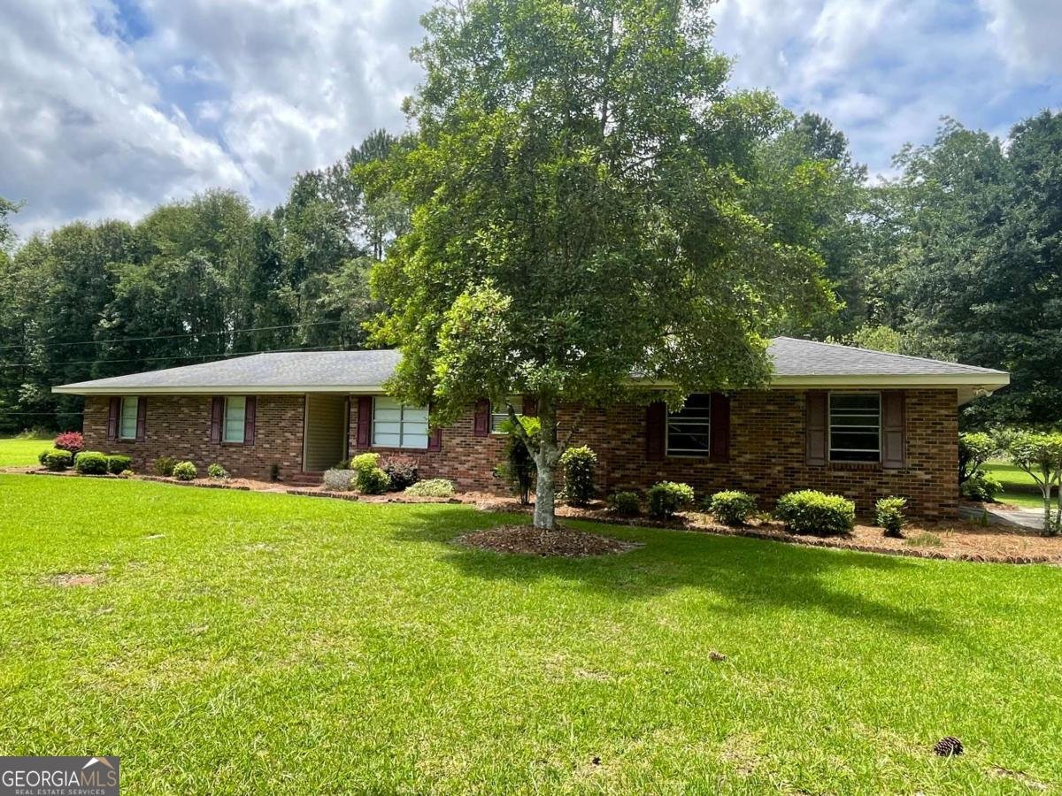 404 Baker Street Glennville - 3