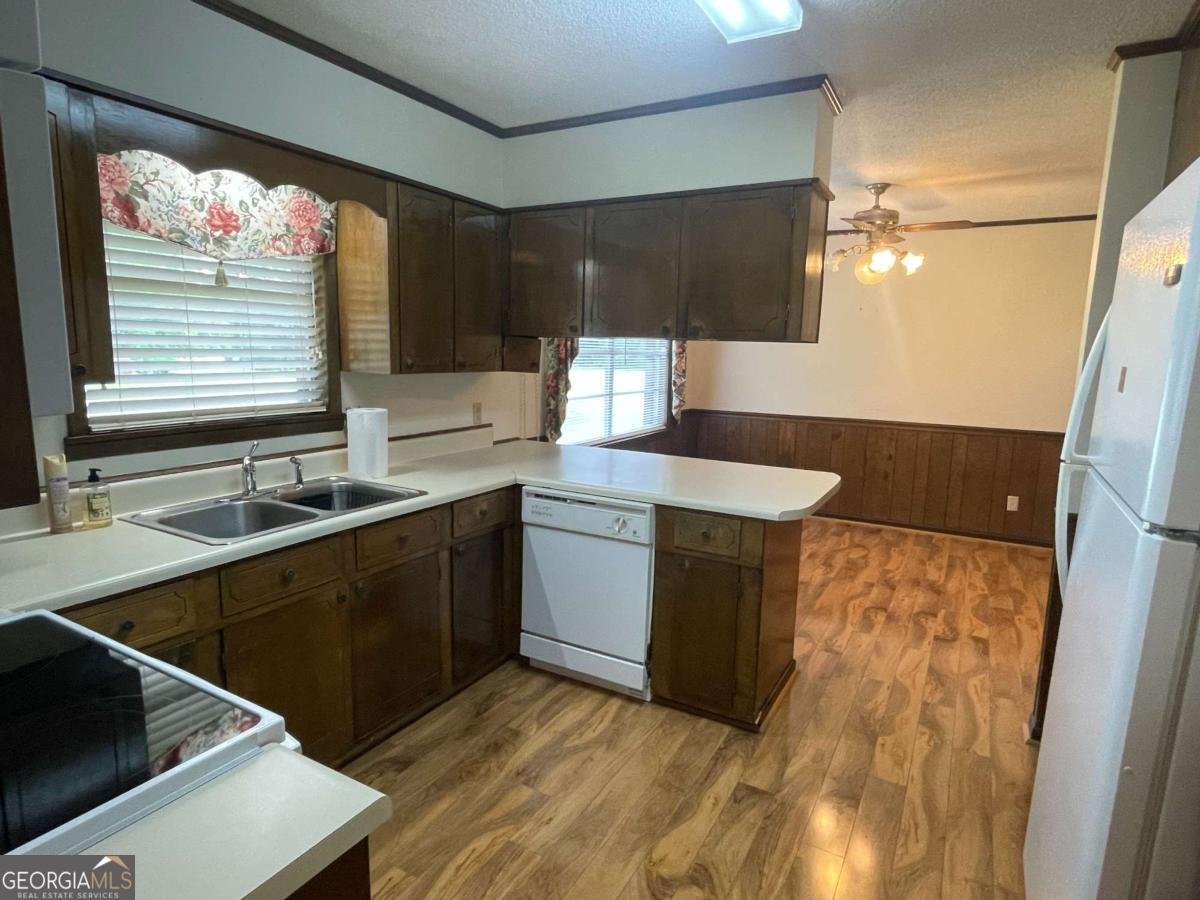 404 Baker Street Glennville - 8