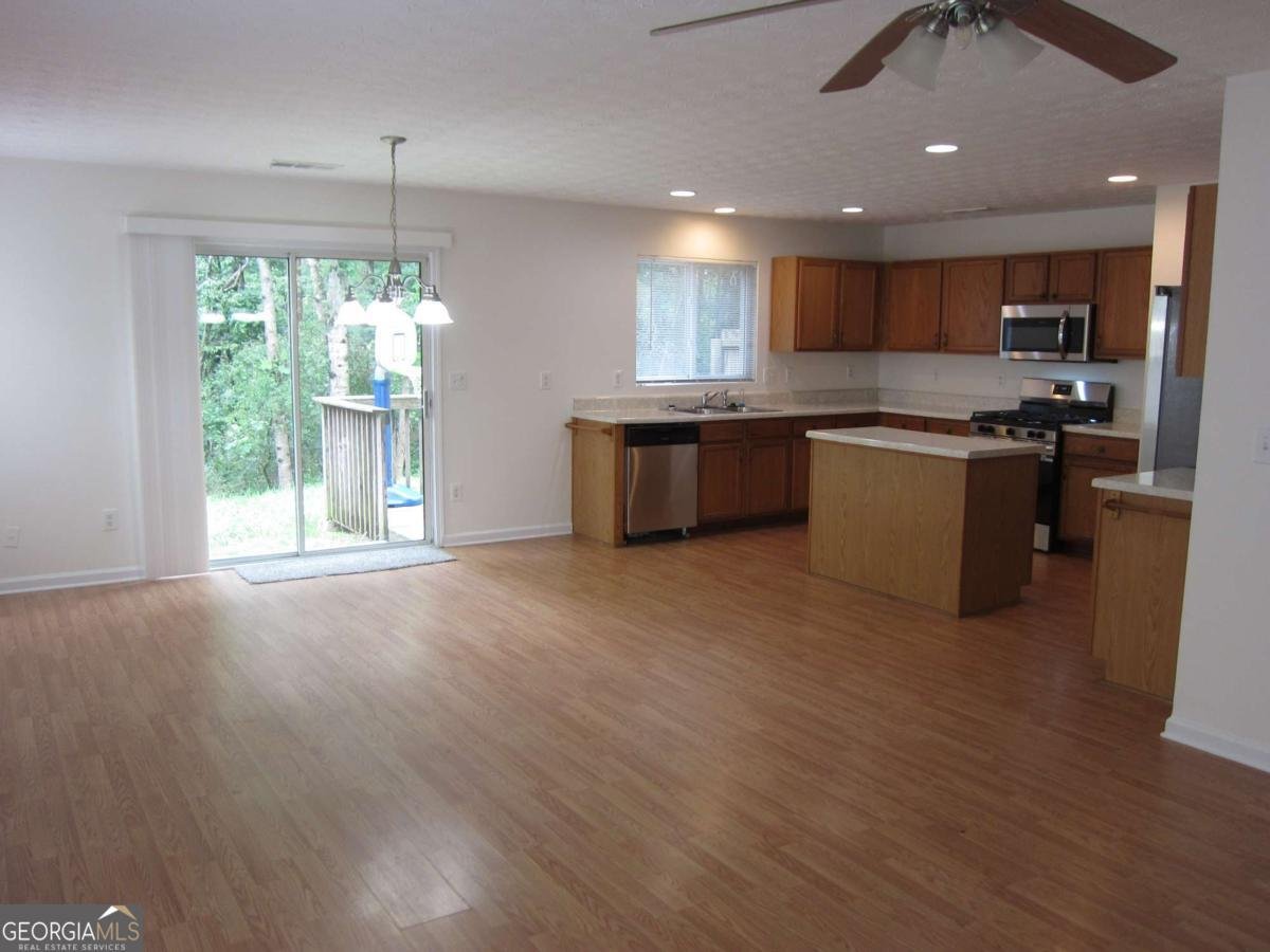 215 Silver Spring Street Dallas - 9
