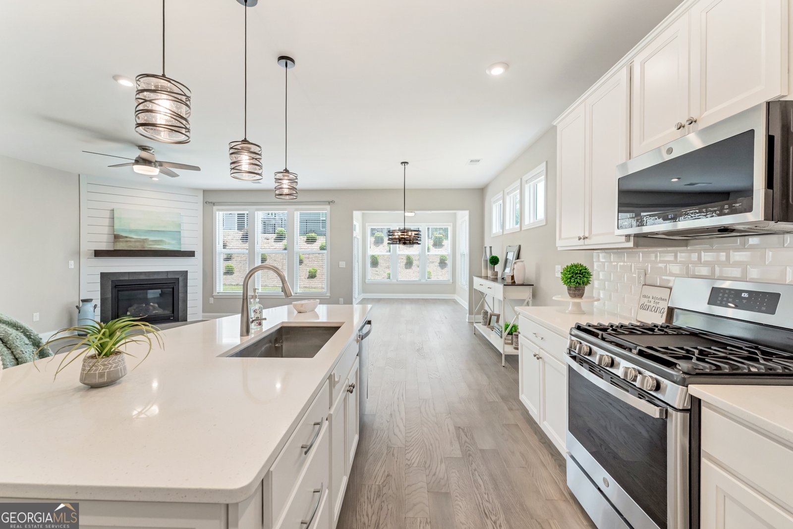 242 Aspen Way Dallas - 9