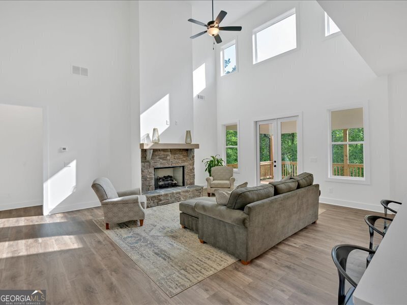 301 Eminence Peak Rydal - 14