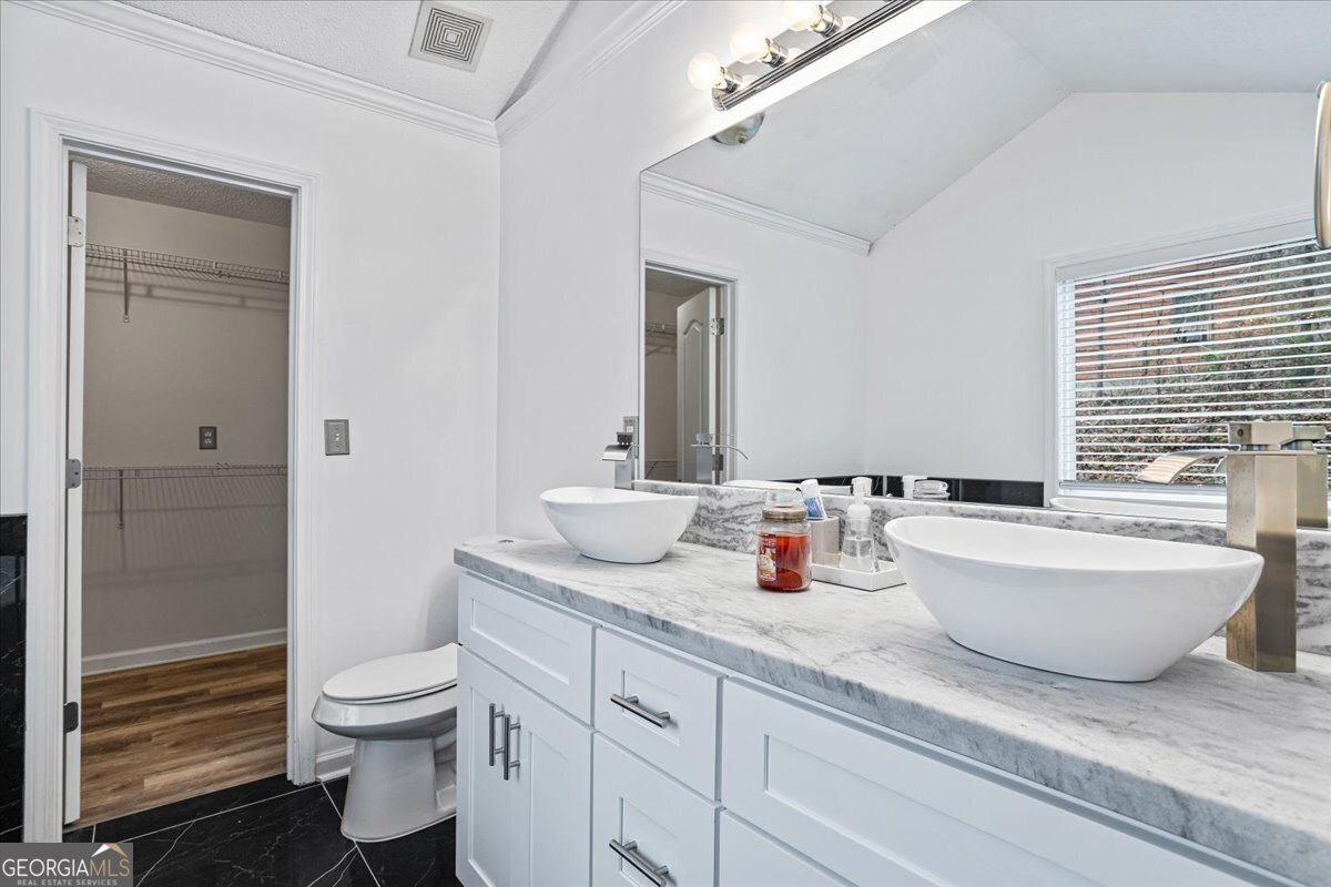 300 Lakeside Drive Covington - 18