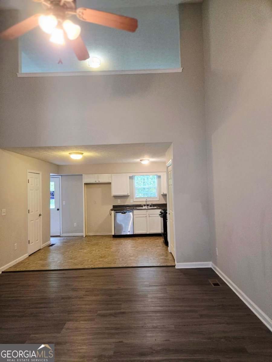204 Twin Pines Court Dallas - 23