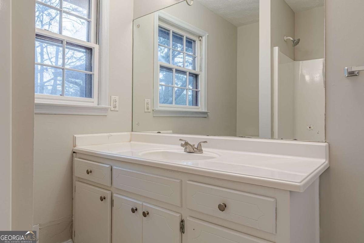 50 Carriage Trace Stockbridge - 13