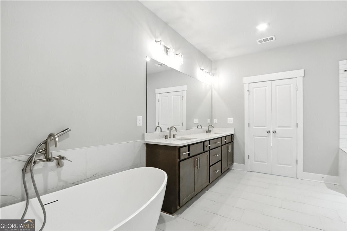95 Old Town Road Dacula - 52