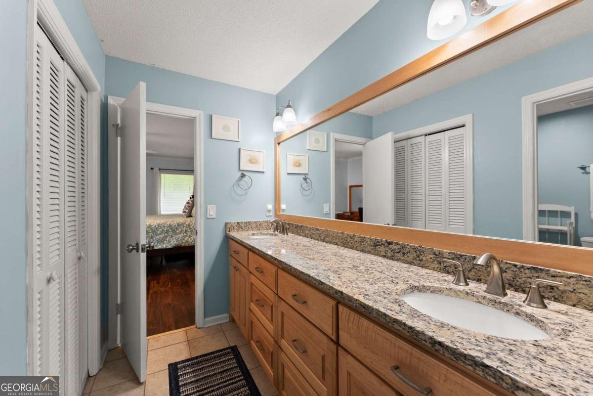 4951 Letha Road Gainesville - 32
