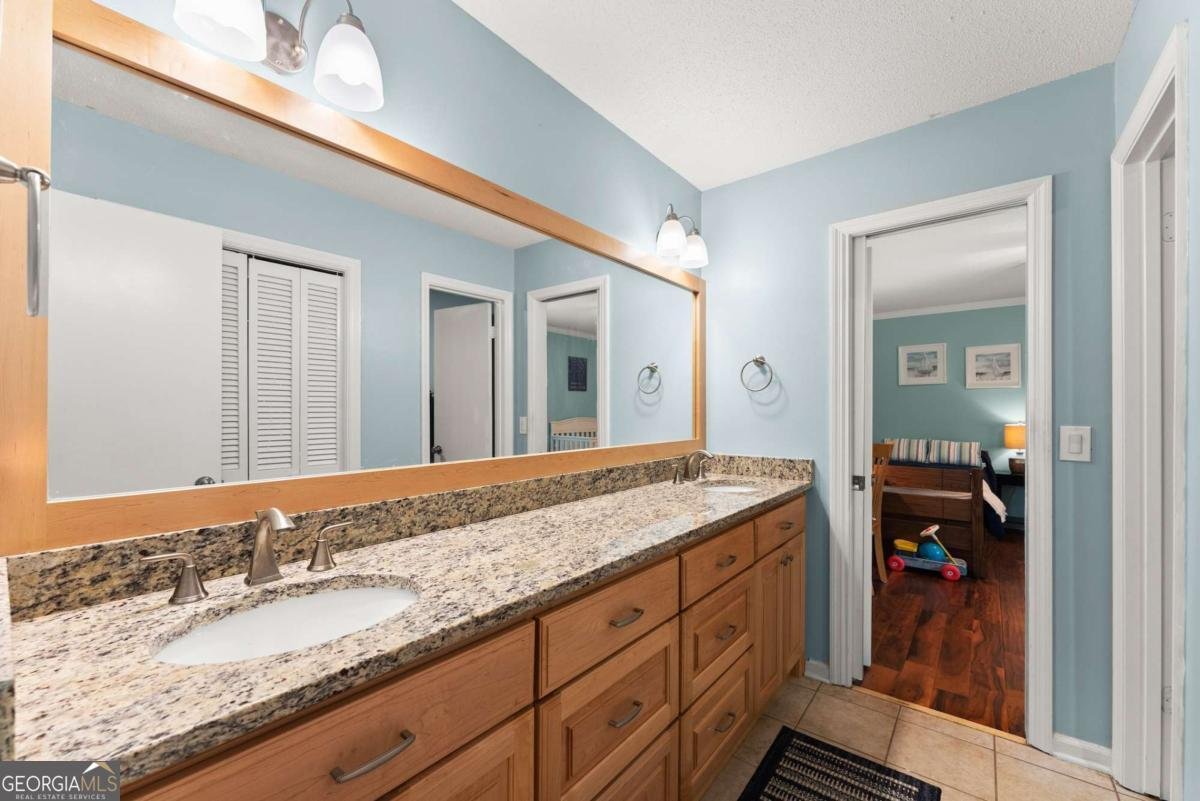 4951 Letha Road Gainesville - 33