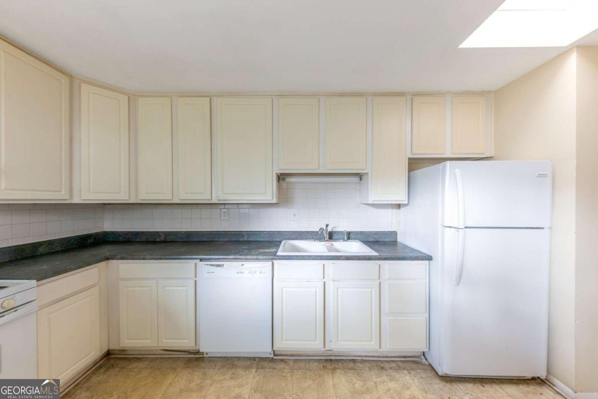 346 Carpenter Drive Atlanta - 14