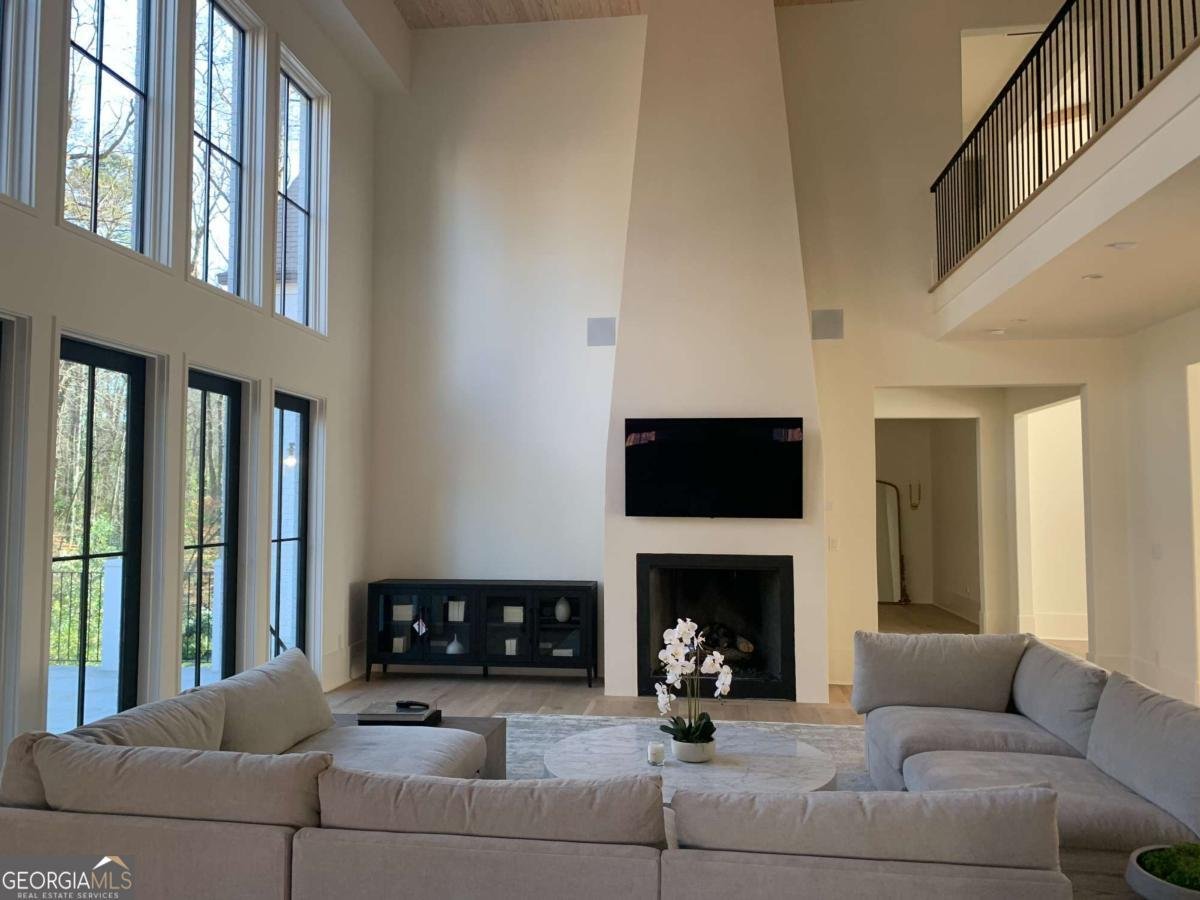 1303 COBBLEMILL Way Kennesaw - 5
