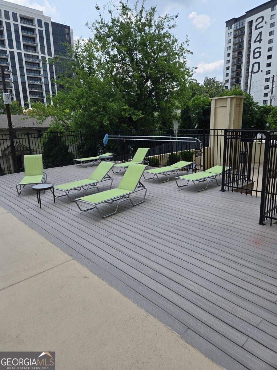 2479 PEACHTREE Road Atlanta - 27