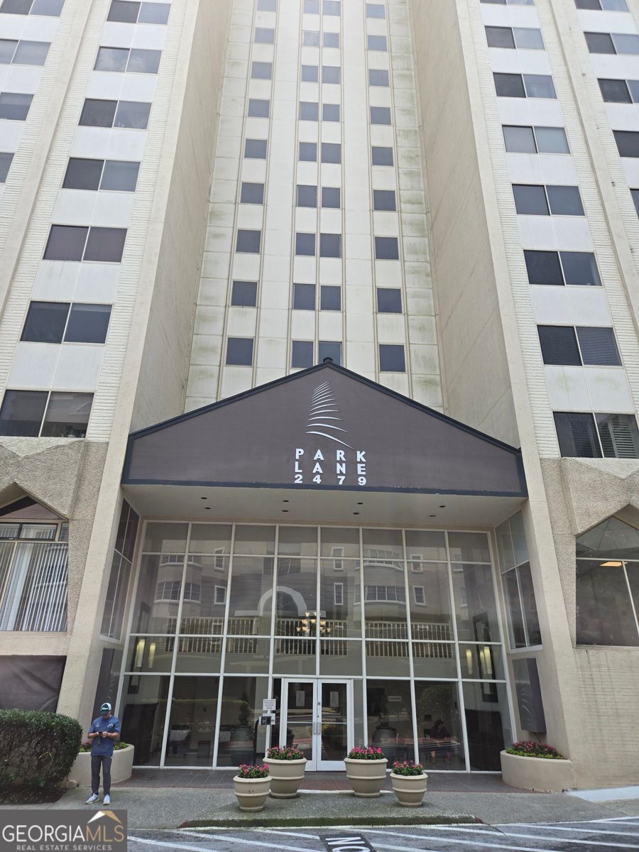2479 PEACHTREE Road Atlanta - 5