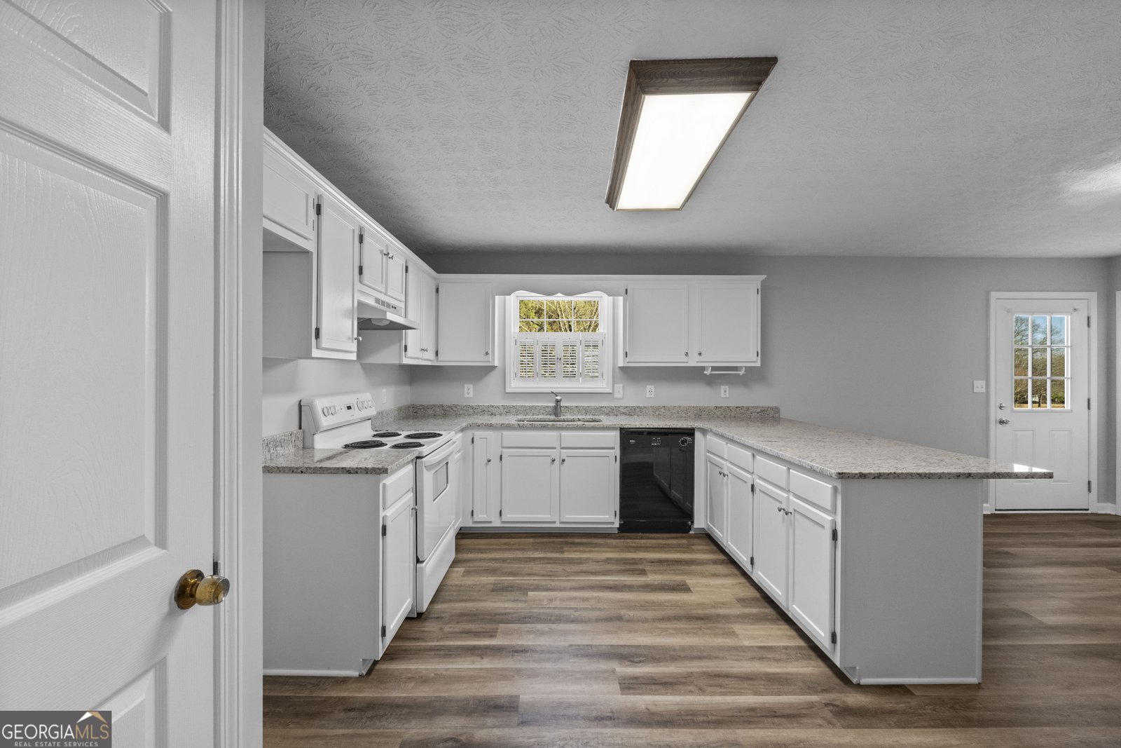 140 Moseley Drive Stockbridge - 9