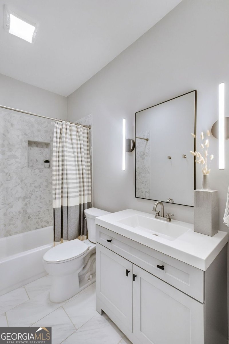 2304 Isla Run Woodstock - 35