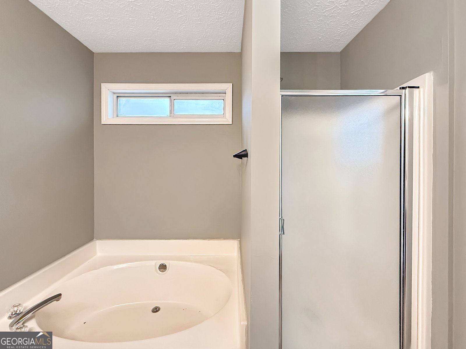 106 Oakwood Circle Stockbridge - 13
