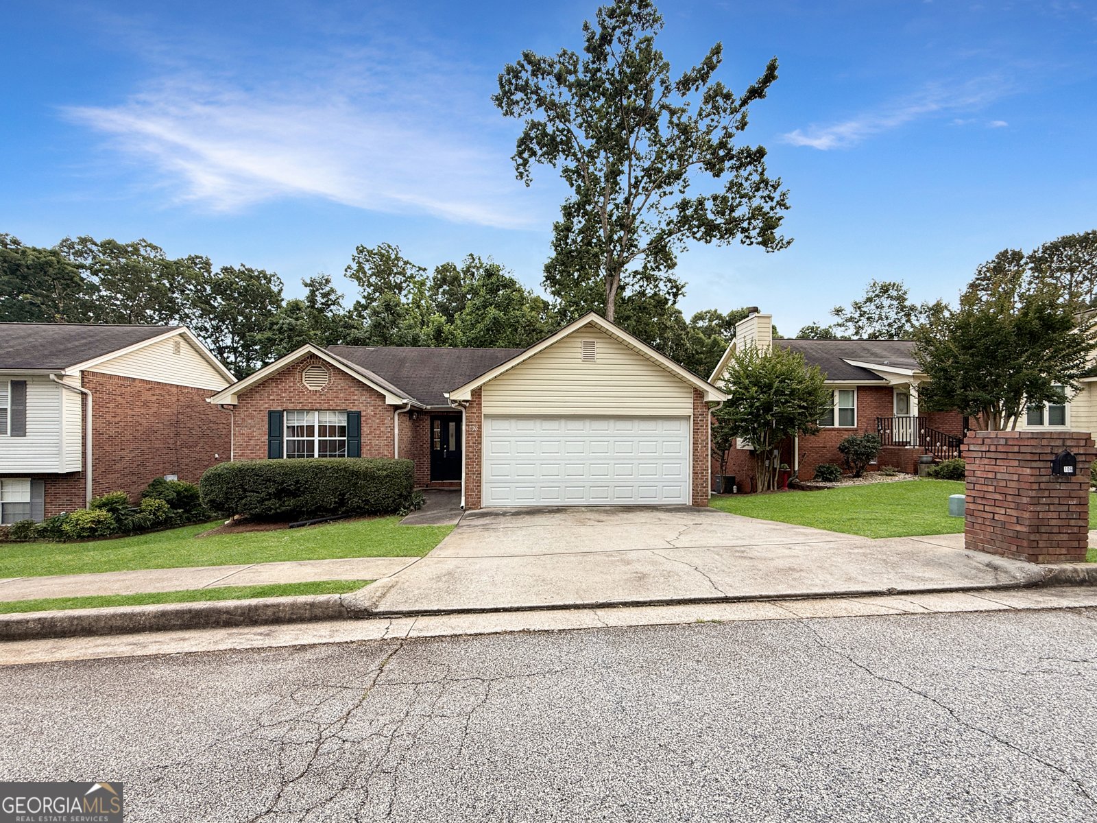 106 Oakwood Circle Stockbridge - 2