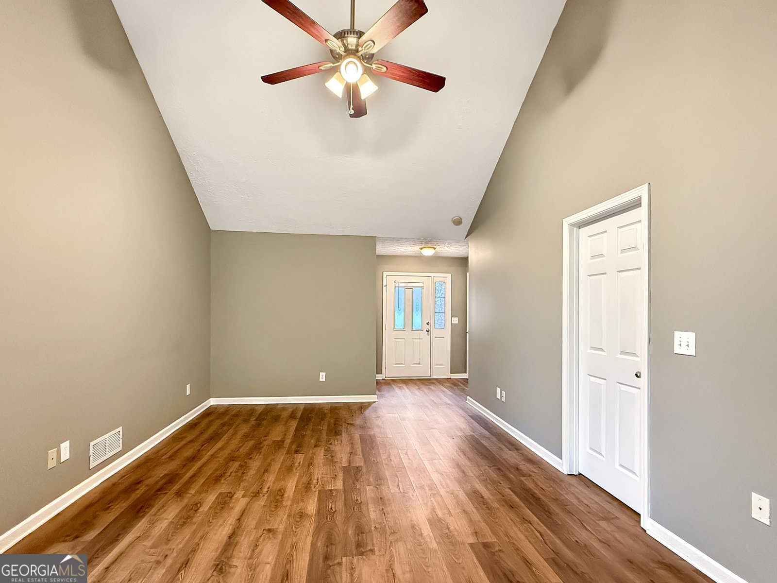 106 Oakwood Circle Stockbridge - 4