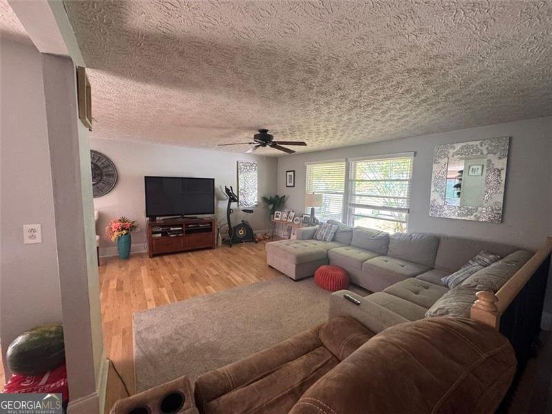 1425 PARKMONT Drive Roswell - 17