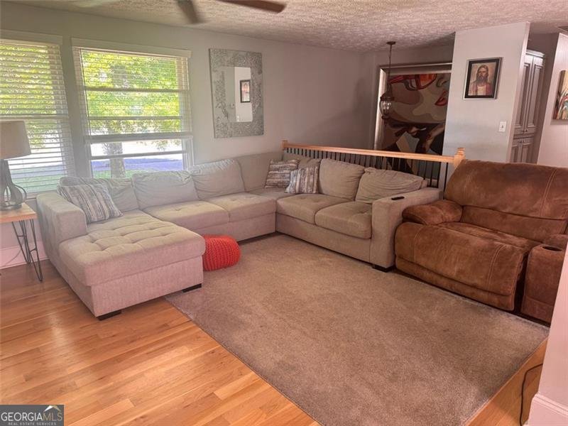1425 PARKMONT Drive Roswell - 27