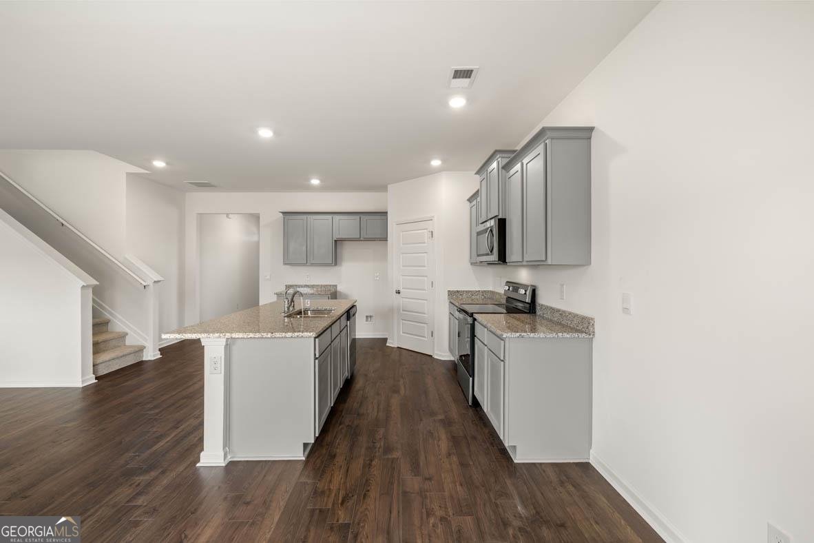 628 Whitman Lane Stockbridge - 10