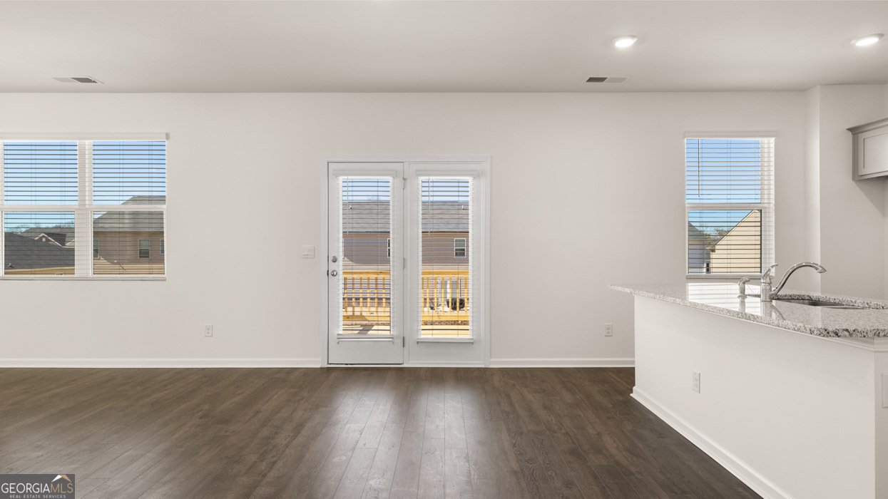 636 WHITMAN Lane Stockbridge - 21