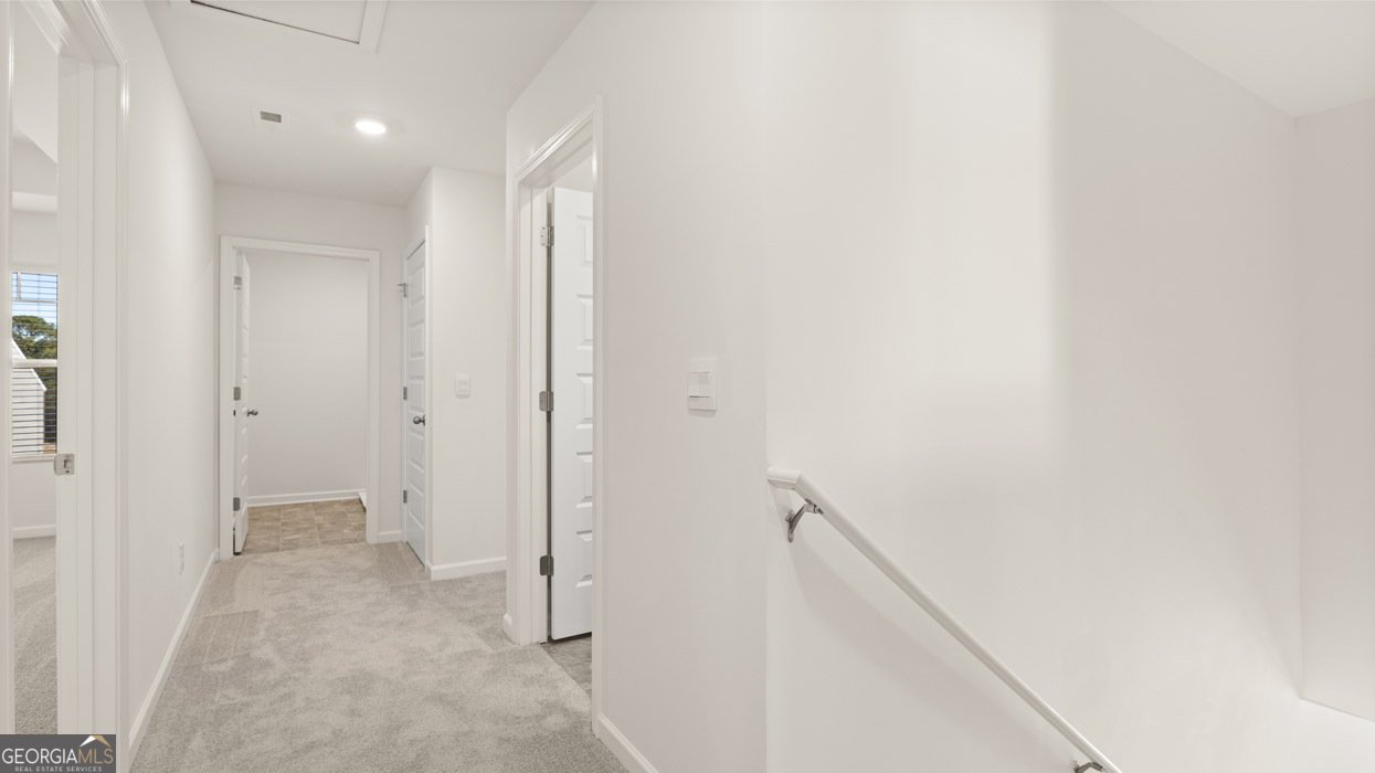 636 WHITMAN Lane Stockbridge - 32