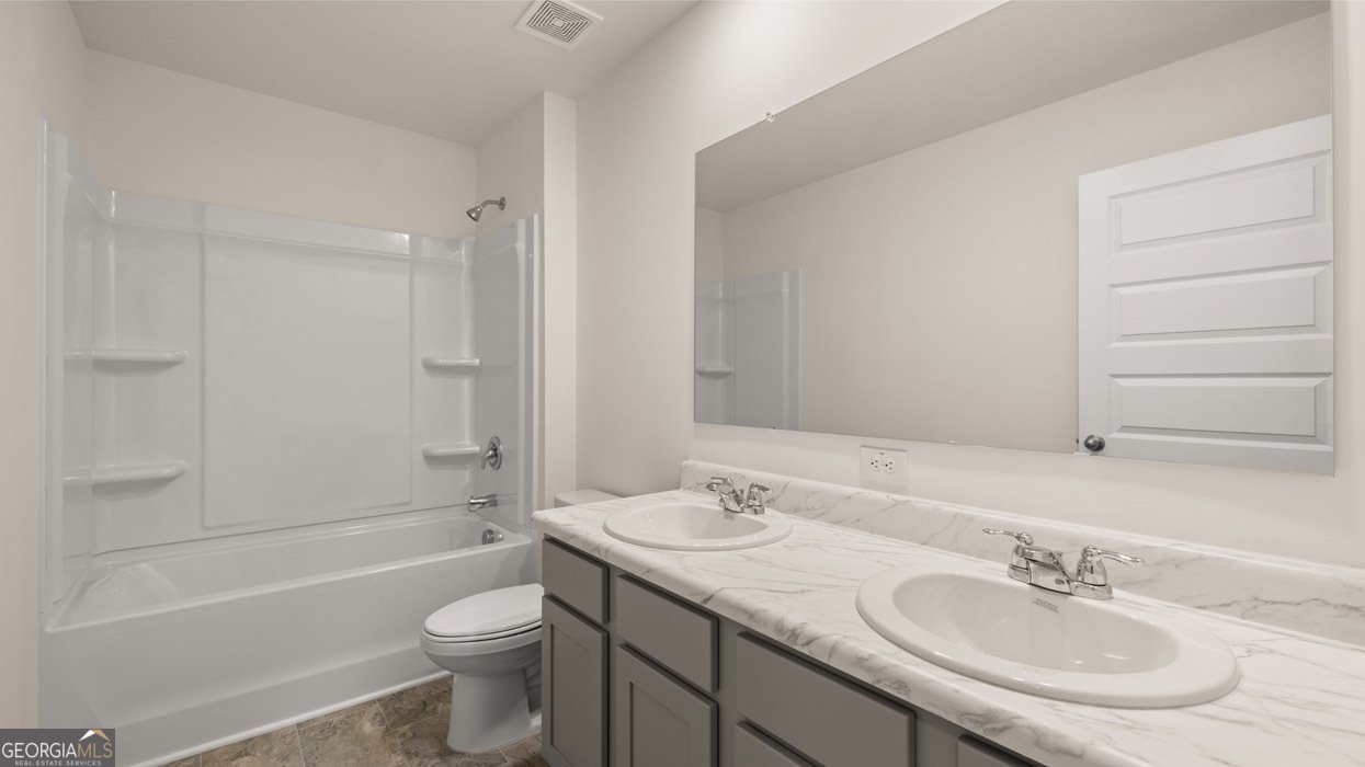 636 WHITMAN Lane Stockbridge - 39