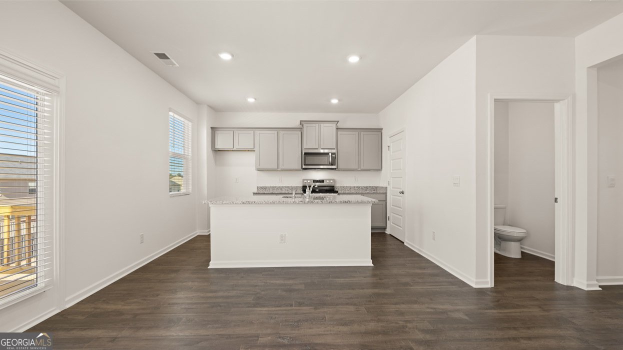 636 WHITMAN Lane Stockbridge - 7