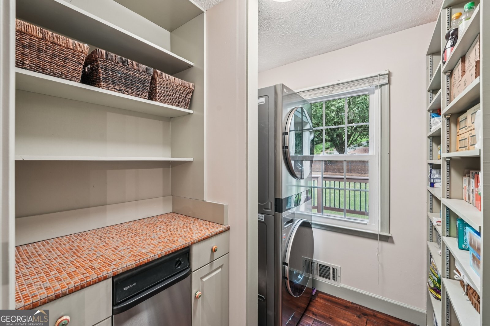 10875 Shagbark Trail Roswell - 26
