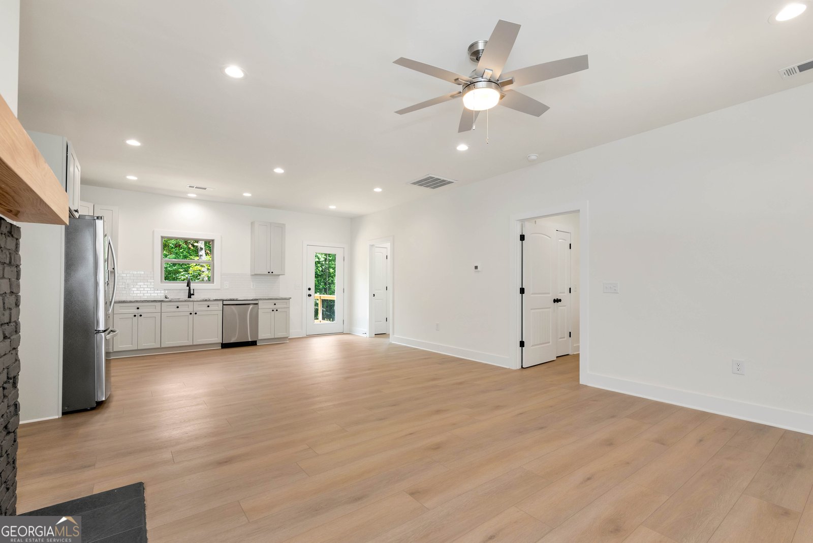 175 Tradewinds Road Cleveland - 21