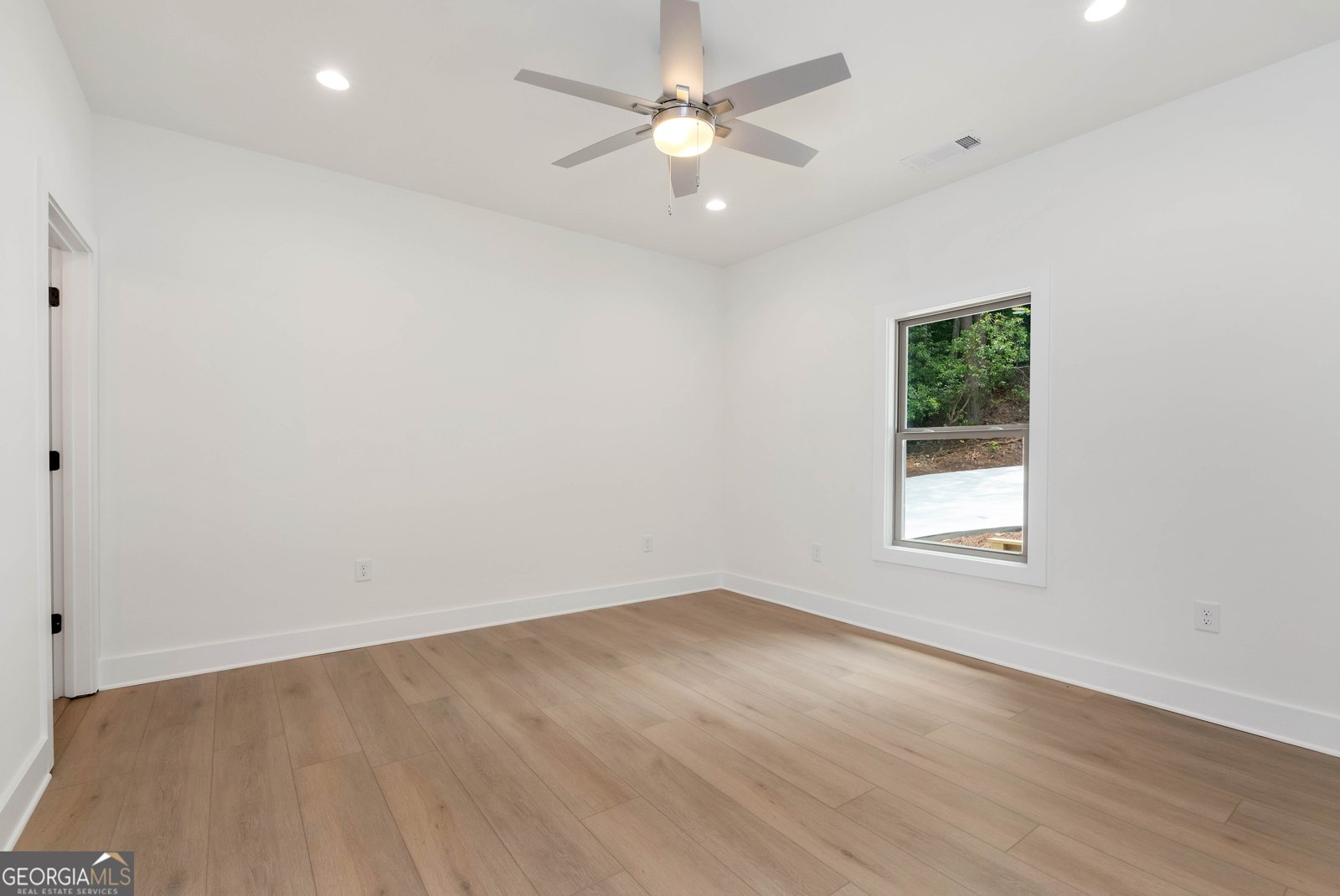 175 Tradewinds Road Cleveland - 26