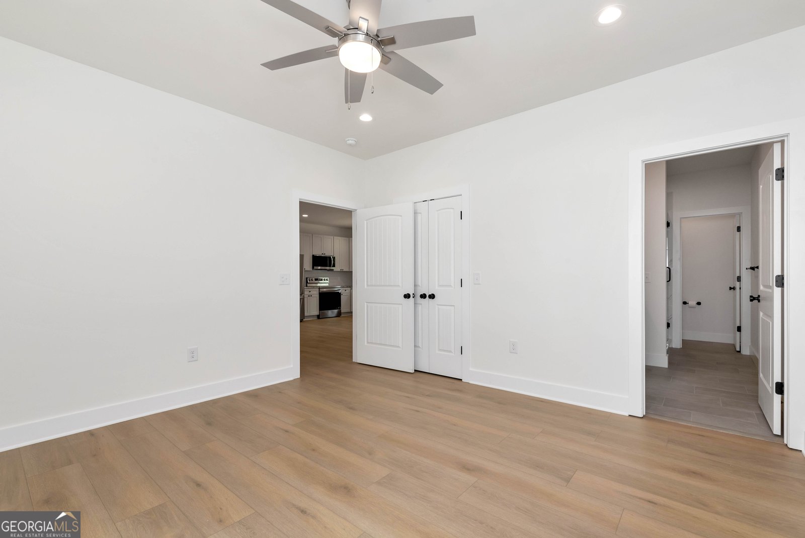 175 Tradewinds Road Cleveland - 27