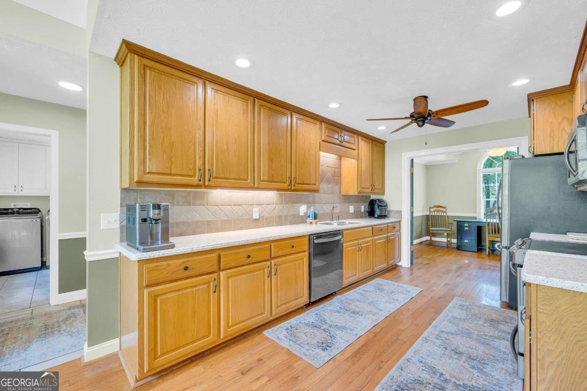 6200 Bent Tree Cove Murrayville - 40