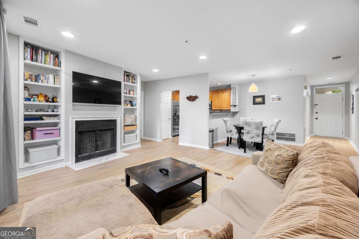 472 Sherman Way Decatur - 11