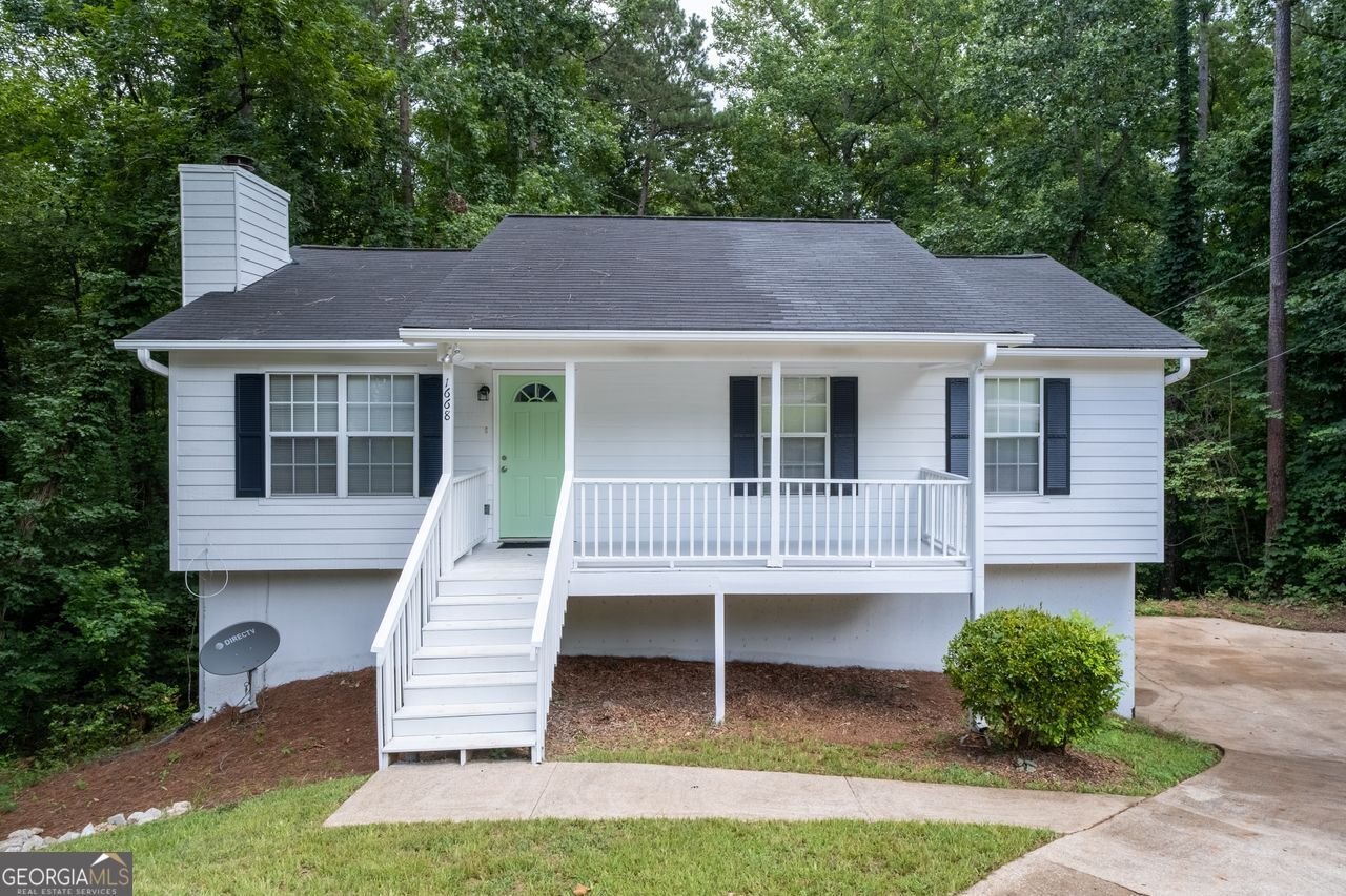1668 INDEPENDENCE Drive Douglasville - 1