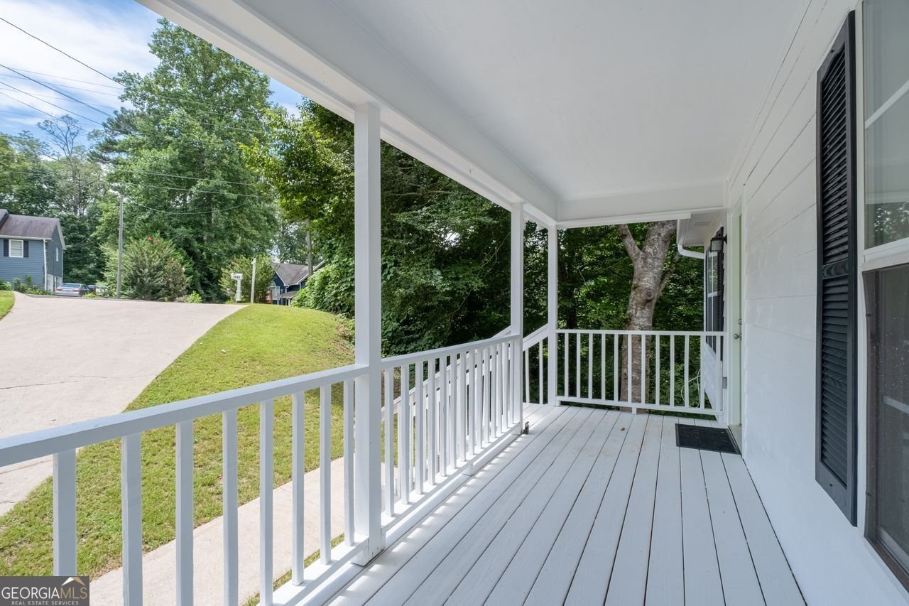 1668 INDEPENDENCE Drive Douglasville - 6