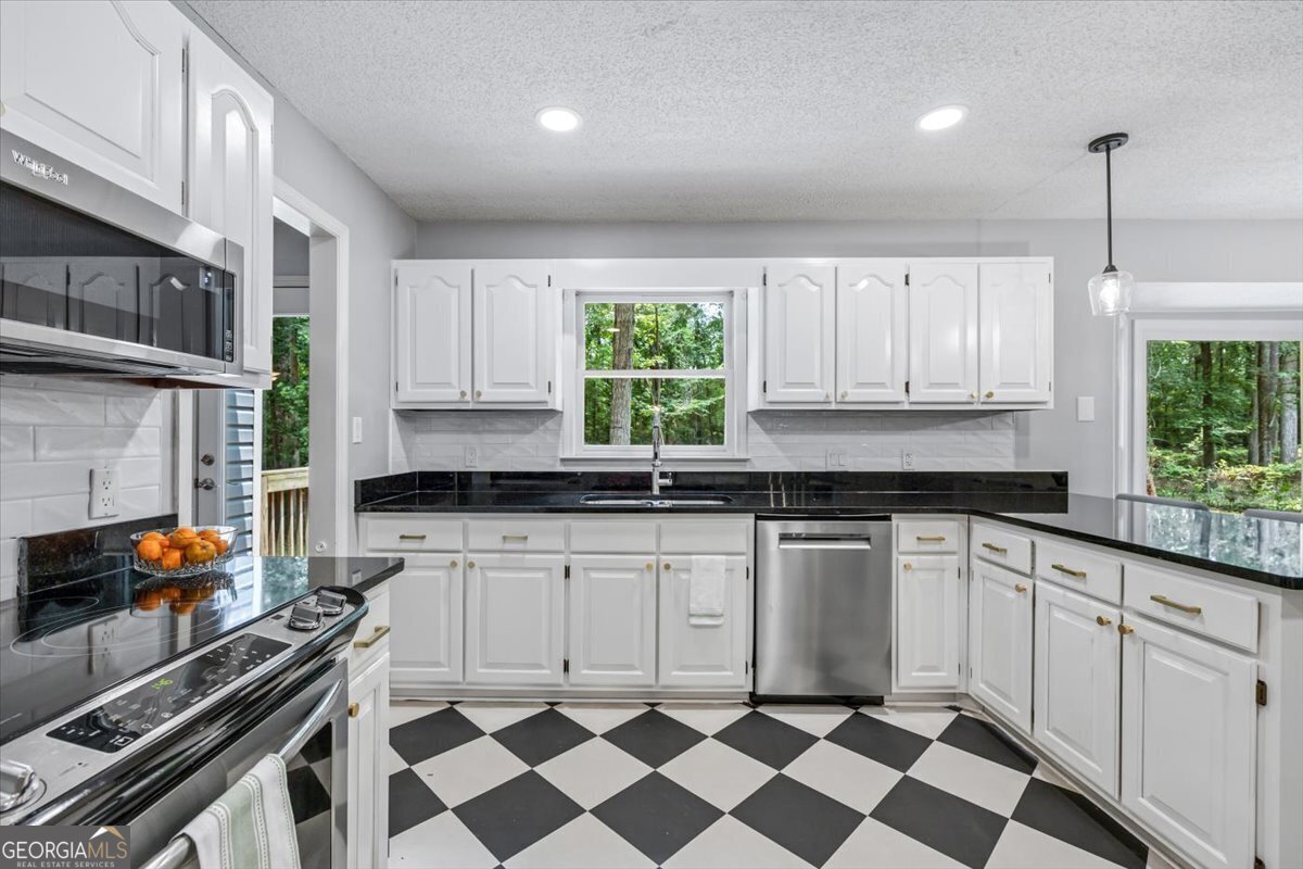 6121 Peake Road Macon - 9