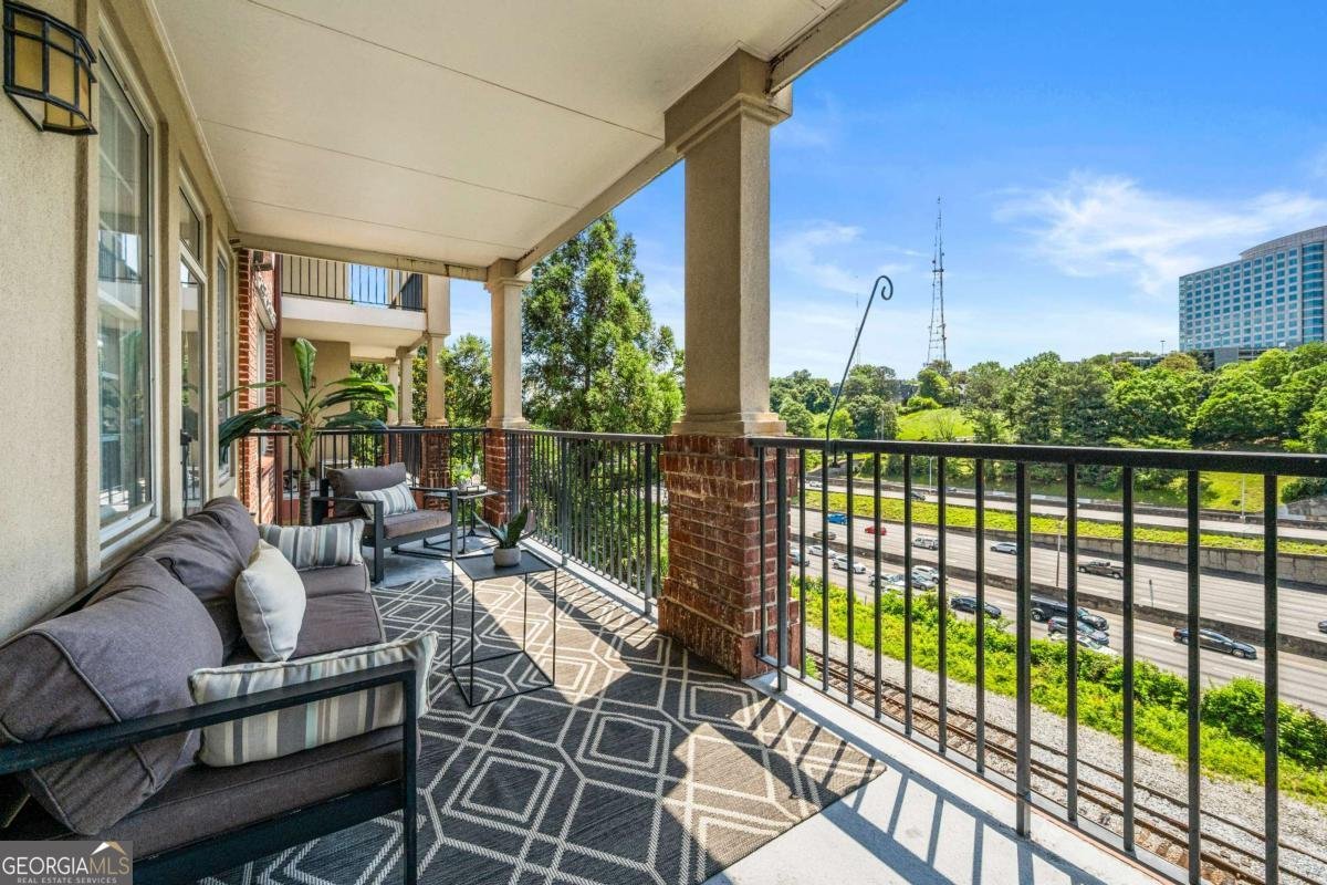 1735 PEACHTREE Street Atlanta - 22