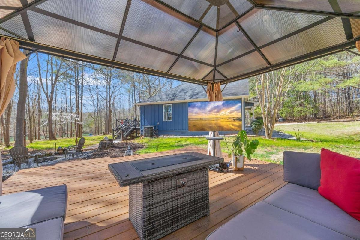 112 Barnes Circle Commerce - 44