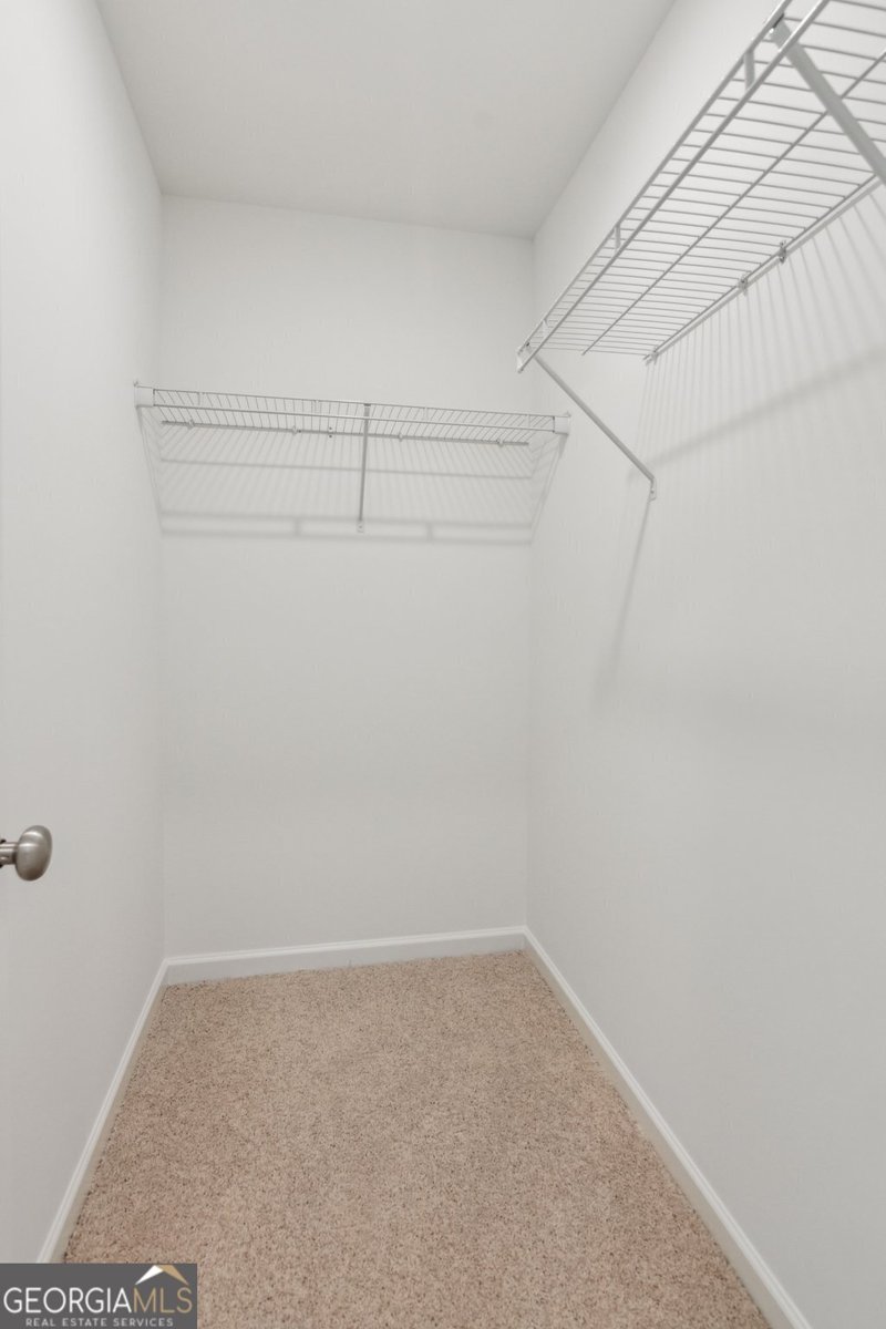 165 MILL CENTER Boulevard Athens - 25