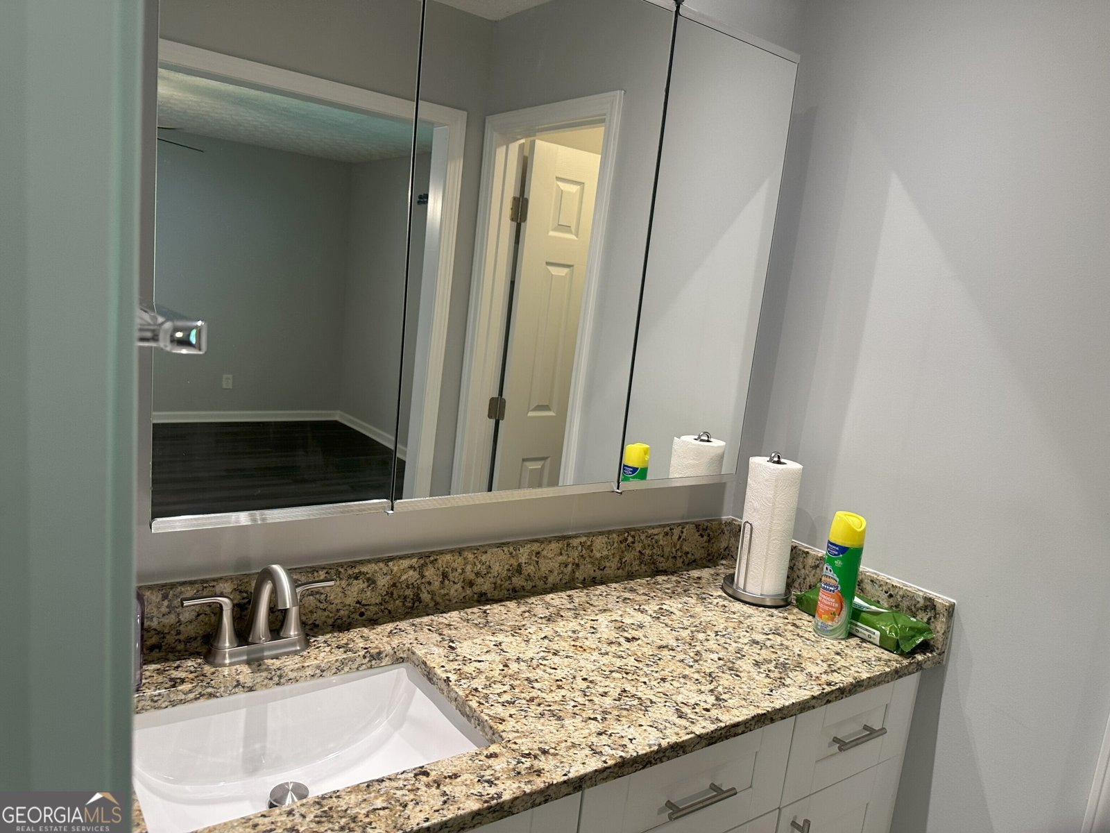 6884 Shangrila Way Riverdale - 17