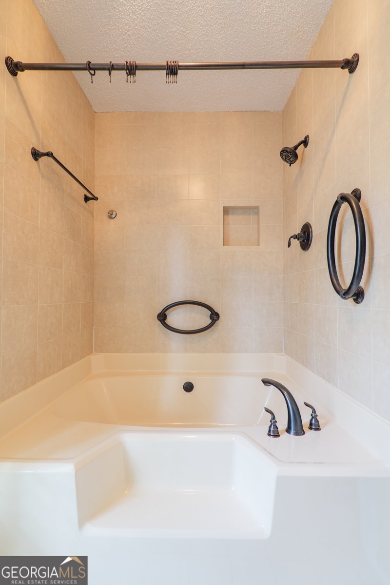 3504 River Chase Drive Valdosta - 23
