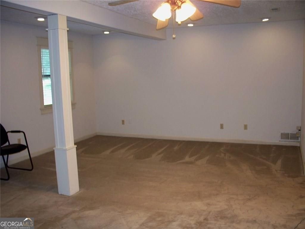 219 Park Avenue Woodstock - 29