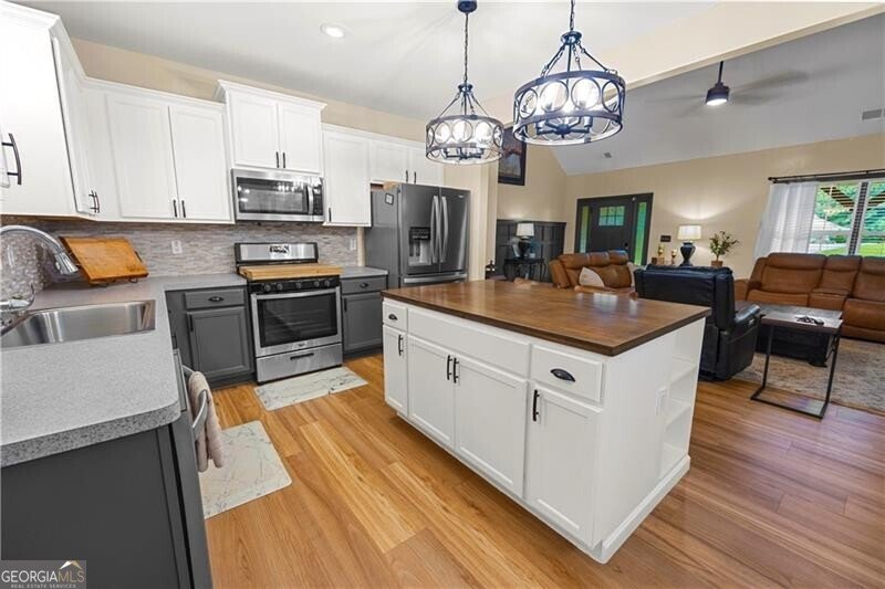 203 Pink Marble Drive Ball Ground - 7