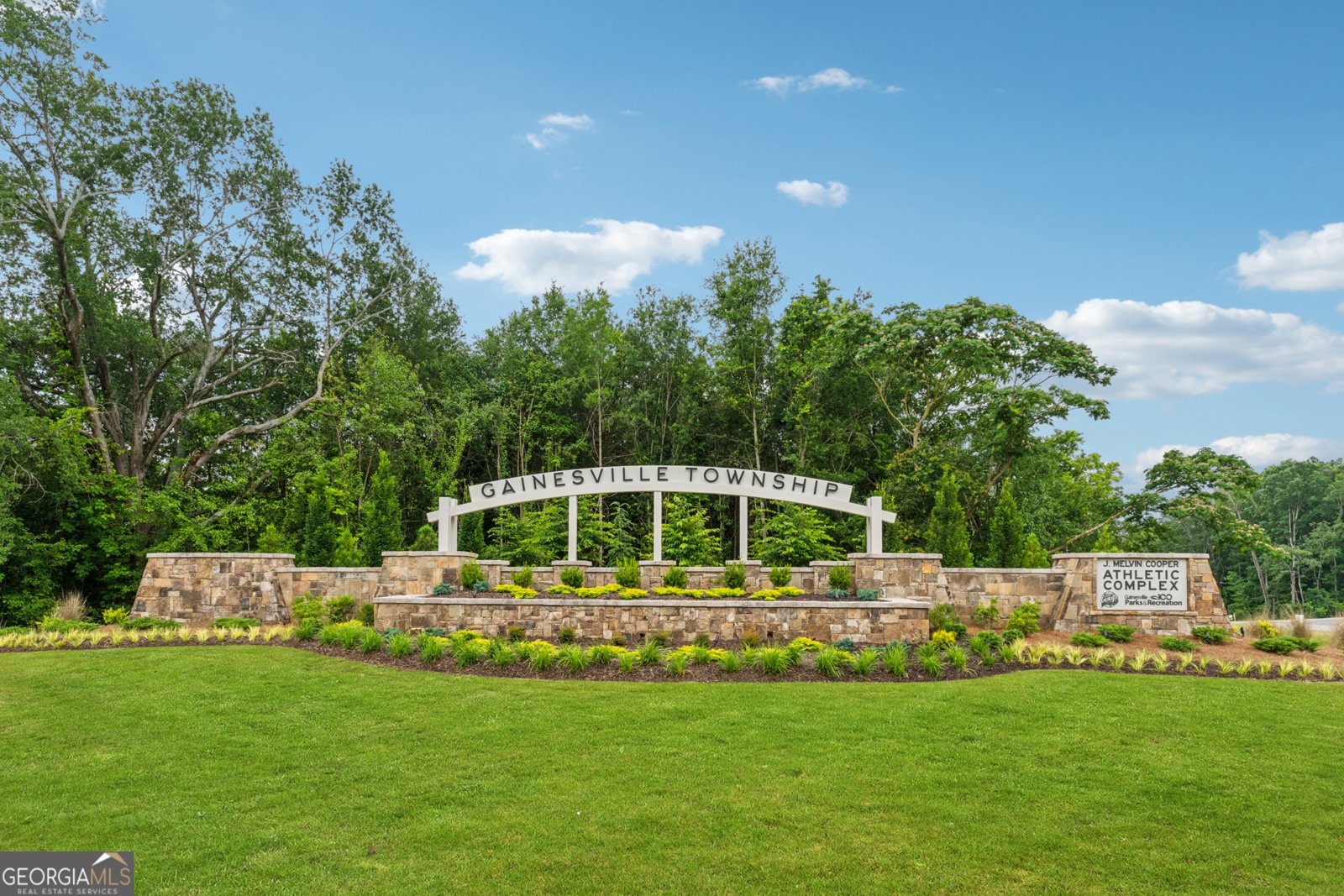 2595 Parkside Way Gainesville - 27