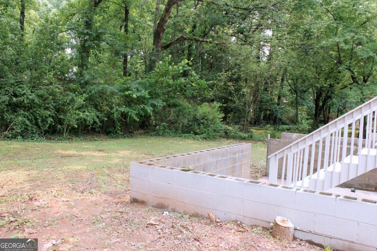 3858 TRENTON Drive Snellville - 33